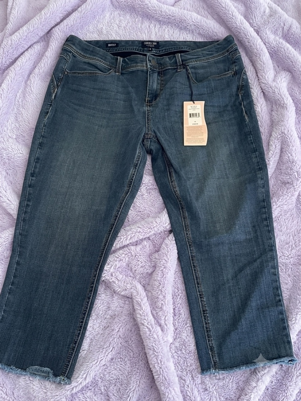 Size 14 womens capris. Brand new with tags.